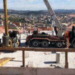 Elevação e movimentação de cargas e materiais pesados